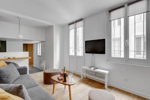 TBS 342 - Superb apartment in heart of Paris 2