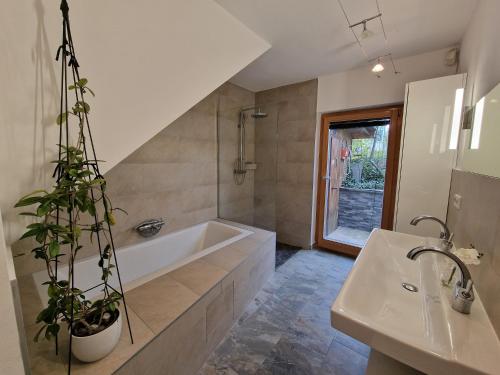 Koupelna v ubytování Höhenblick Klosterneuburg