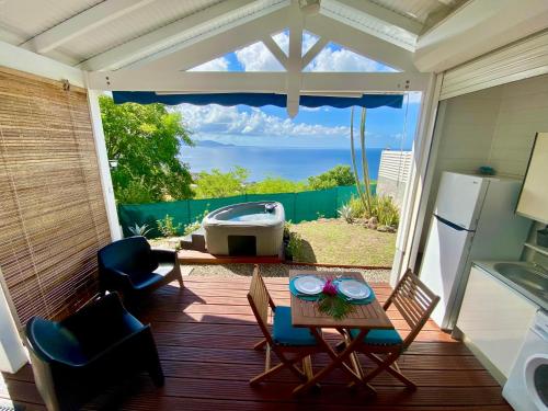 Palbéa-Bungalow avec jacuzzi privé et vue sur la mer