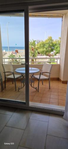 Apartamento primera linea junto al puerto