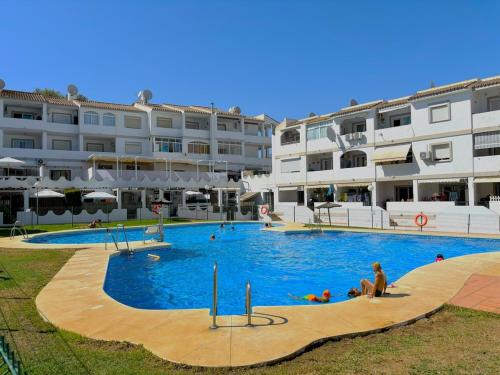 Evans Realty CM Terraza magnífica y piscina