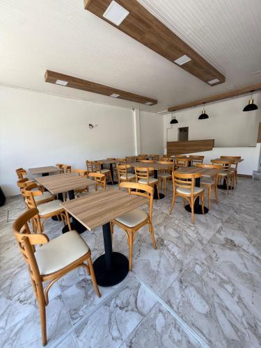 En restaurant eller et andet spisested på Continente Park