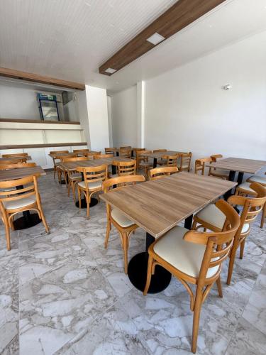 En restaurant eller et andet spisested på Continente Park