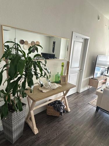 Edgewater Luxe 1BR photo 13