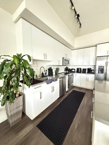 Edgewater Luxe 1BR photo 20