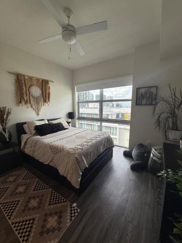 Edgewater Luxe 1BR photo 26