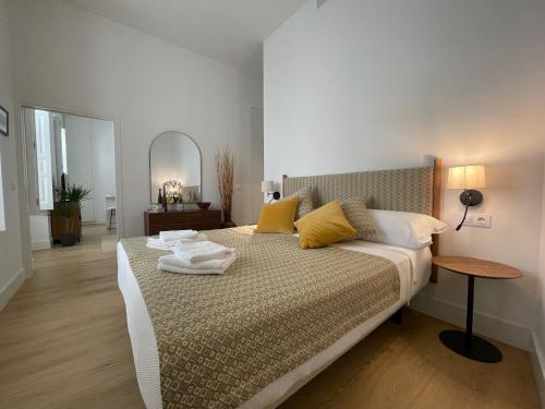 Lunero - Beautiful one bedroom apartment in Seville's Old Town