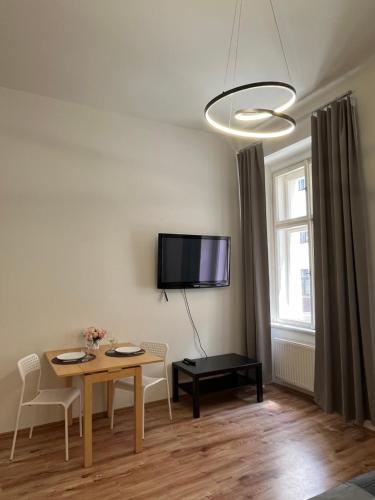 Μια τηλεόραση ή/και κέντρο ψυχαγωγίας στο MIVA apartments