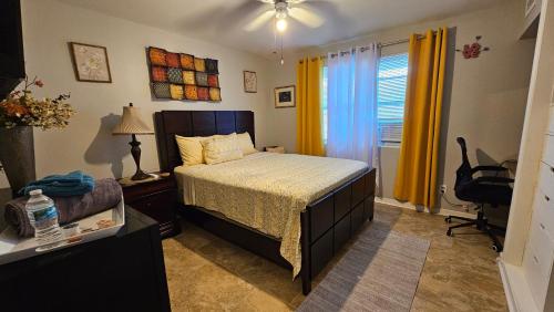 Ένα ή περισσότερα κρεβάτια σε δωμάτιο στο Bartram Road Inn