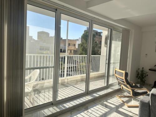 Μπαλκόνι ή βεράντα στο Quiet Private Suite & Room in Spinola Bay Central Near Beaches - Shared Apt