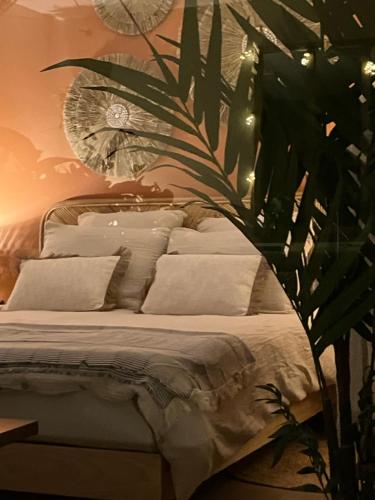 Ένα ή περισσότερα κρεβάτια σε δωμάτιο στο Trinidad Vibes - Suite and Spa