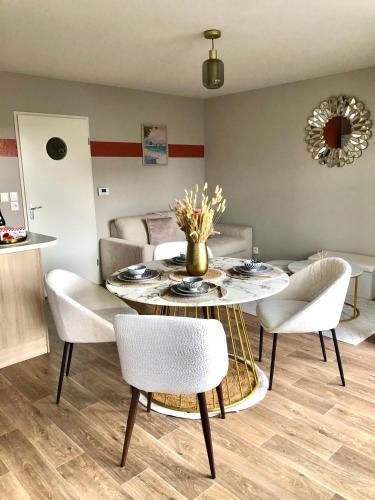 La suite Gariguette-parking privé-balcon