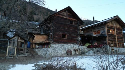 Imagem da galeria de La Maison Sauvage em Ayer