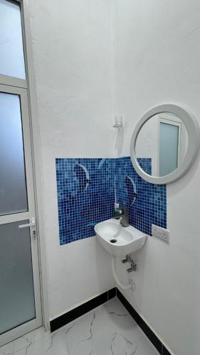 Kylpyhuone majoituspaikassa Hakunamatata studio