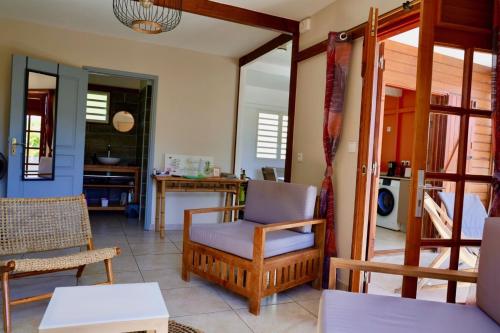 Posezení v ubytování Bungalow Kaz Toumblak