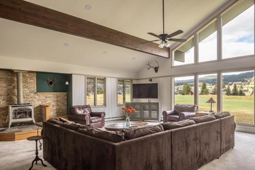 Μια τηλεόραση ή/και κέντρο ψυχαγωγίας στο Glenn House