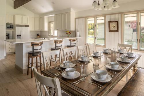 Η κουζίνα ή μικρή κουζίνα στο Glenn House