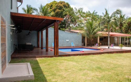 Swimmingpoolen hos eller tæt på Sítio Paraíso das Graças - Benevides