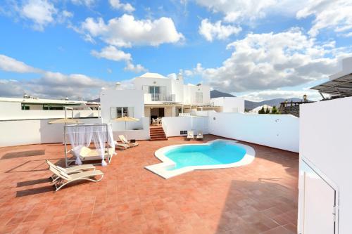 Villa Matilde 4 bedrooms, aircon and private pool