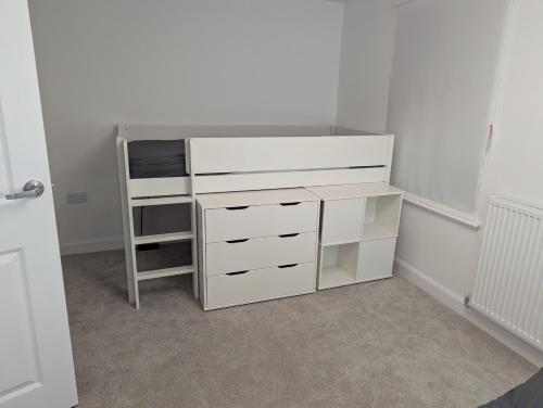 a bedroom with a white desk and a shelf at Double Room Roslin Near Edinurgh City in Roslin