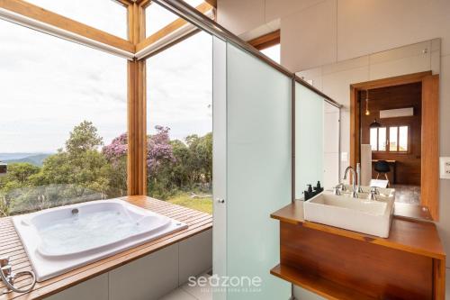 Phòng tắm tại Cabana com Vista Serra em Anitápolis VST032