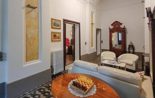 Posezení v ubytování Gorgeous Apartment In Pisa With Wifi