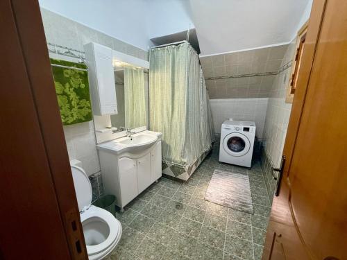 Ένα μπάνιο στο Ocean View Home Haroula's Place