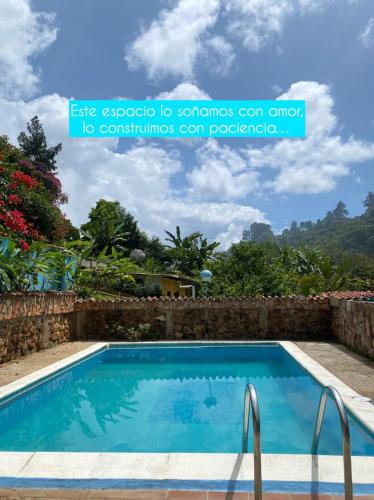 Piscina a Manantial o a prop