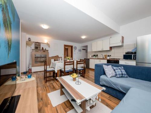 Apartments Scerbe Gordana & Miljenko Rab - Three Bedroom Apartment with Terrace 2