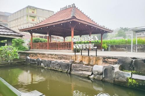 Photo de la galerie de l'établissement Urbanview Hotel Villa 36 Sukabumi, à Selabintana