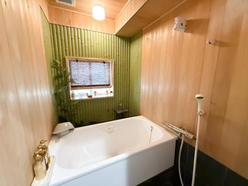 Wakyo Tsuruhashi 2F - Cute Character Style &3 Bedroom Apt for 6 & Near Onsen & Direct to Namba Nara USJ Nipponbashi
