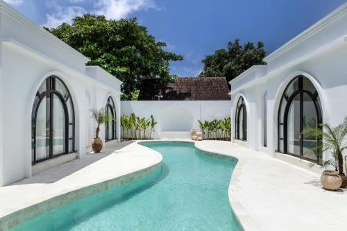 Bazén v ubytování Boujee Boutique Hotel nebo v jeho okolí