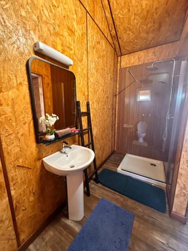 Bany a Studio Karenga