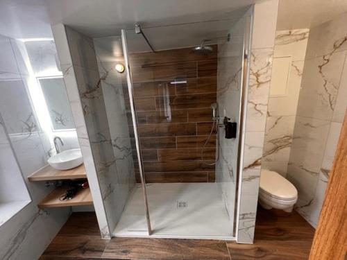 Koupelna v ubytování L'absinthe au coeur de Metz