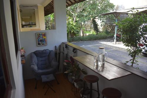 Χώρος καθιστικού στο Banana Room Near to Kuta Legian Beach