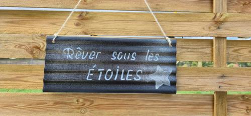 Certifikát, hodnocení, plakát nebo jiný dokument vystavený v ubytování Au Clair de Vianne -Plus qu'un hébergement Une parenthèse de douceur jusque dans les détails