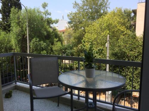 Luxury 2 bdrm apartment 10' minutes walk from the Acropolis