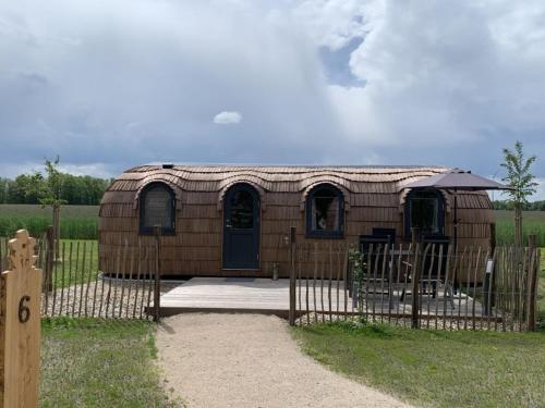 Budova, kde se prázdninový dům nachází