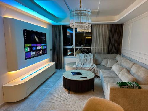 TV a/nebo společenská místnost v ubytování Hilton Tanger View Tower