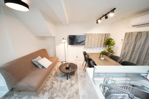 East House Higashi-Nakano