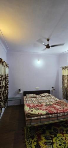 Ένα ή περισσότερα κρεβάτια σε δωμάτιο στο Hotel The Sun N Moon