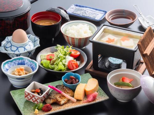 Φαγητό σε αυτό το ryokan ή κάπου εκεί κοντά