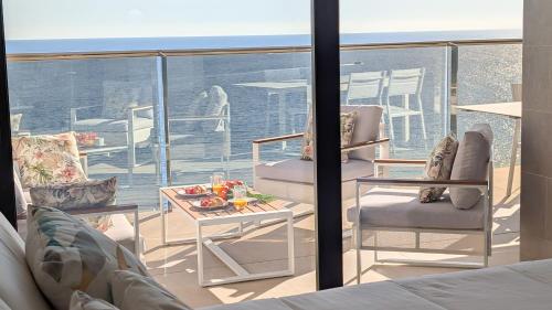 SUNSET CLIFFS amazing apartment photo 16