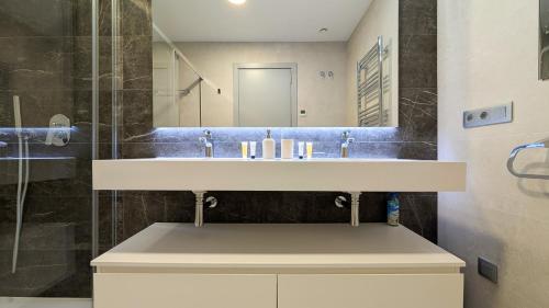SUNSET CLIFFS amazing apartment photo 21