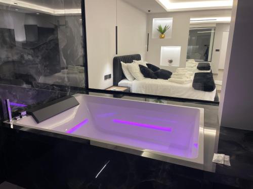 Koupelna v ubytování Coco Noir Luxury Villa