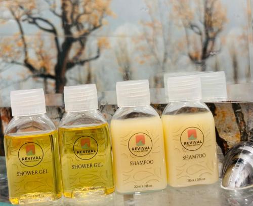 Фотография из галереи Revival Beach Resort в Хиккадуве