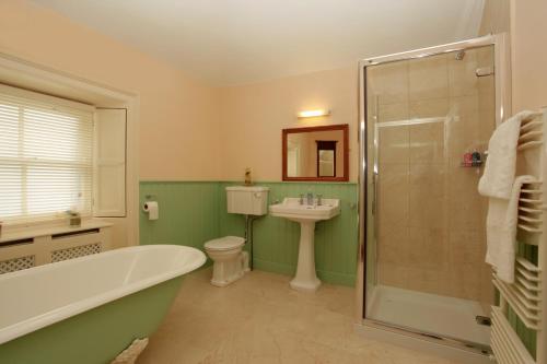 Kupatilo u objektu Corrib House Guest Accommodation