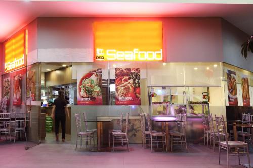 Hrana v oz. blizu hotela