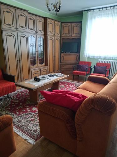 Χώρος καθιστικού στο ,,Vruć Vetar,,