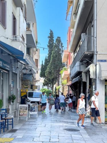 Morfes studio at historic center-near Acropolis
